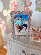 Load image into Gallery viewer, Oyster Photo Frame