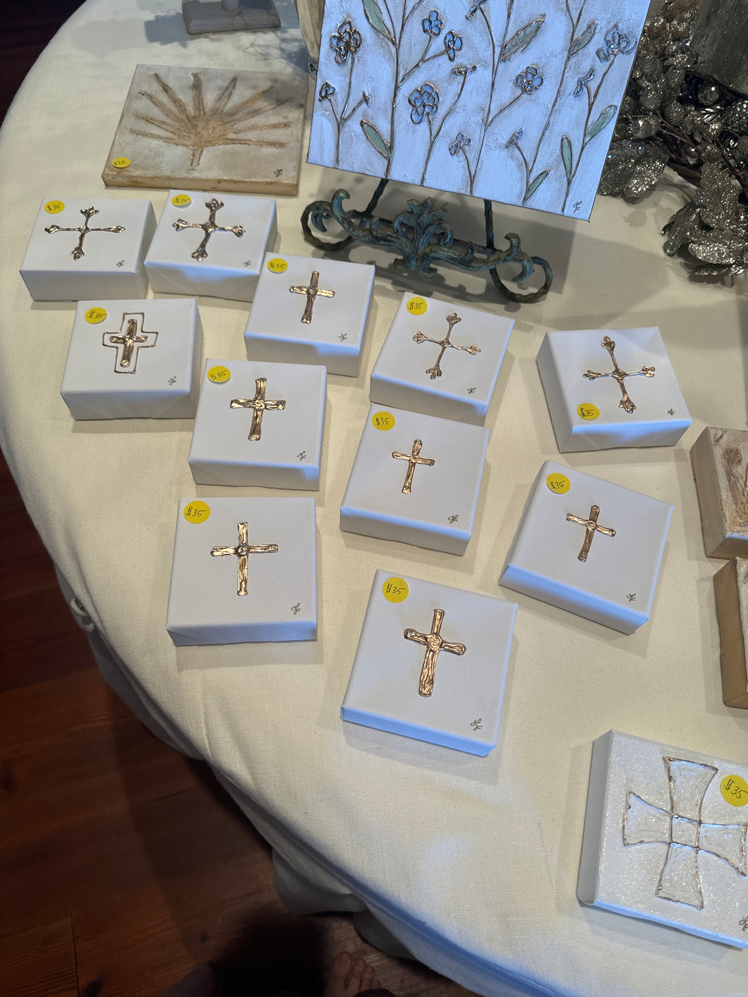 Canvas cross