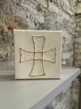 Load image into Gallery viewer, Prayer cross mini